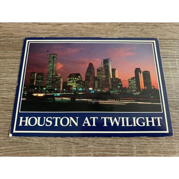 Postcard Houston At Twilight Houston Texas 1990 - Picture 1 of 2